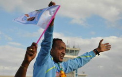 Festeggiamento della vittoria continentale ciclistica Eritrea a Gabon