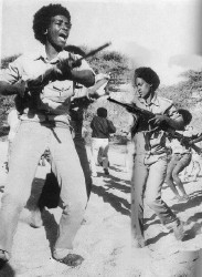 Foto di un addestramento delle guerrigliere eritree