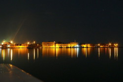 Panorana notturno di Massawa