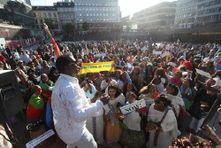 Foto del comizio della manifestazione di Stoccolma