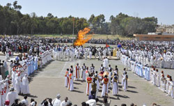 Foto di cerimonia di Damera di Meskel ad Asmara