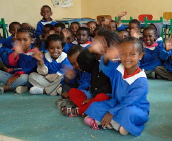 Foto di bambini eritrei in asilo Asmara