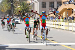 Asmara: foto di una vittoria continentale eritrea al ciclismo