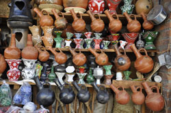 Foto di artigianato eritreo in terra cotta